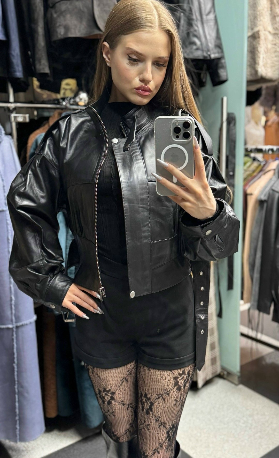 кожаная куртка женская furnatur 8025216 черная 44 ru,женская кожаная куртка,кожаная куртка,женская кожаная куртка из натуральной кожи,куртка женская из искусственной кожи