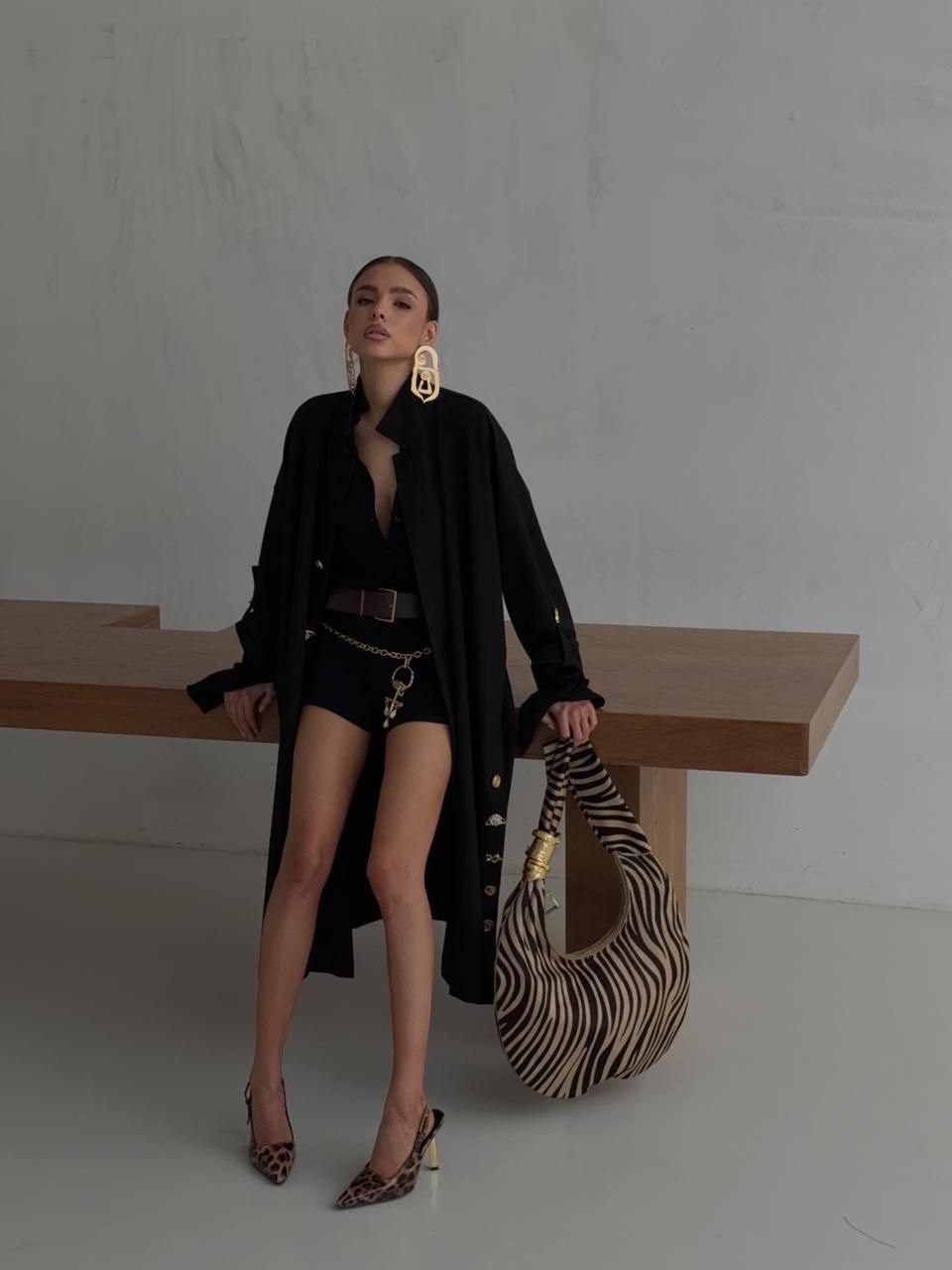 платье с поясом,черное платье с поясом,стильные наряды,мода модная