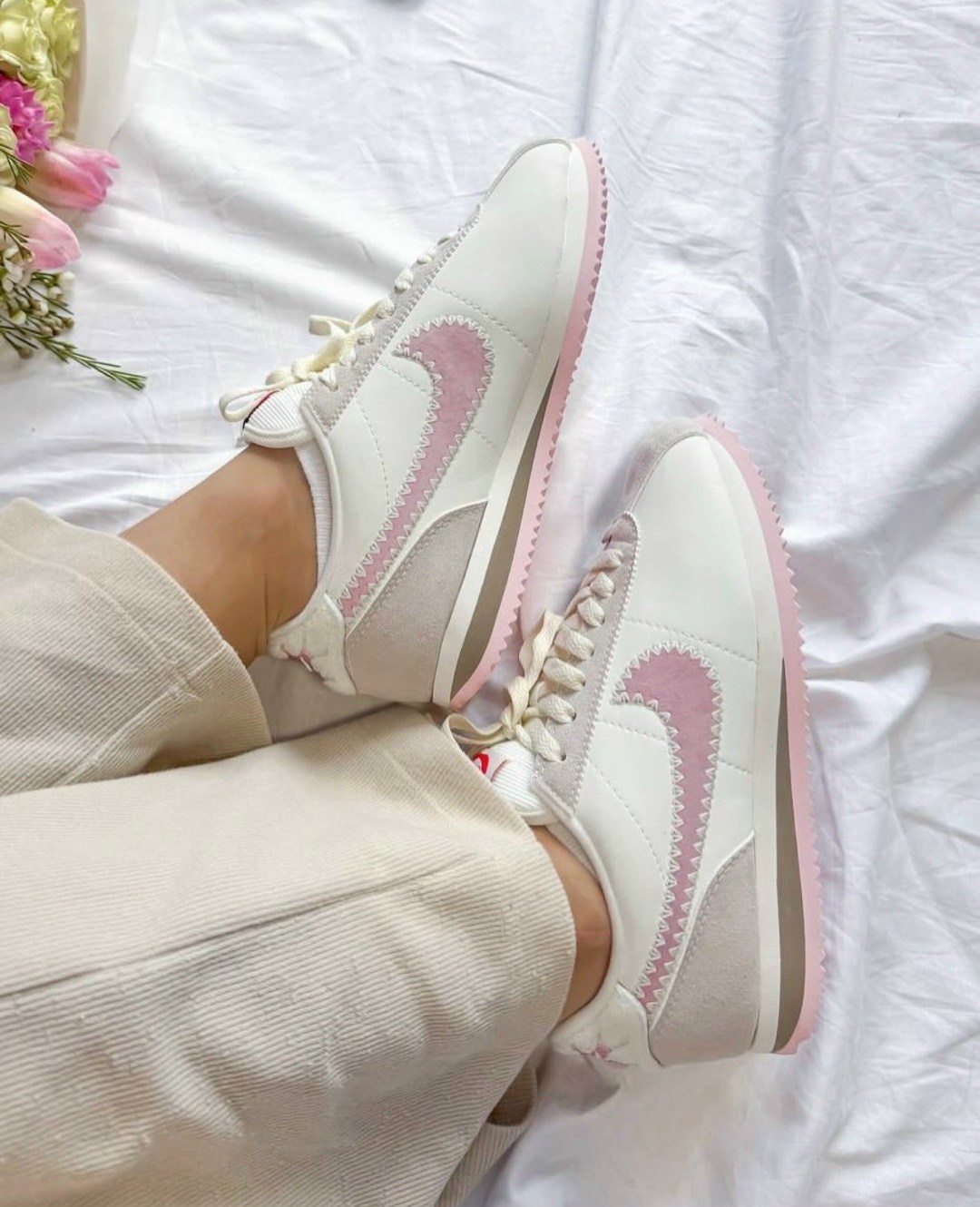 кроссовки nike cortez женские,кроссовки nike classic cortez,кроссовки женские nike,кроссовки nike cortez,кроссовки nike cortez женские бело-розовые