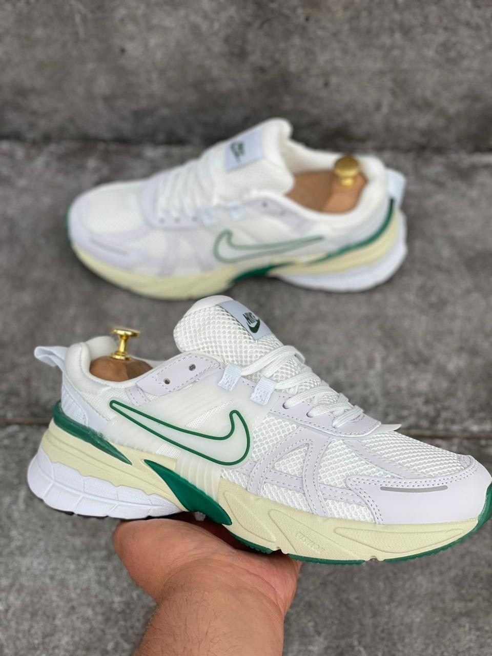 кроссовки nike,кроссовки мужской женский nike туризм,кроссовки nike v 2 k run,кроссовки nike v2k run,женские кроссовки