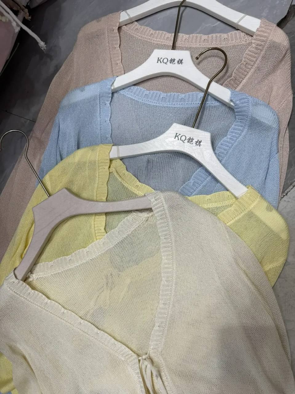 женский вязаный кардиган,тонкий кардиган,женские кардиганы,женская кофта,джемпер бежевый