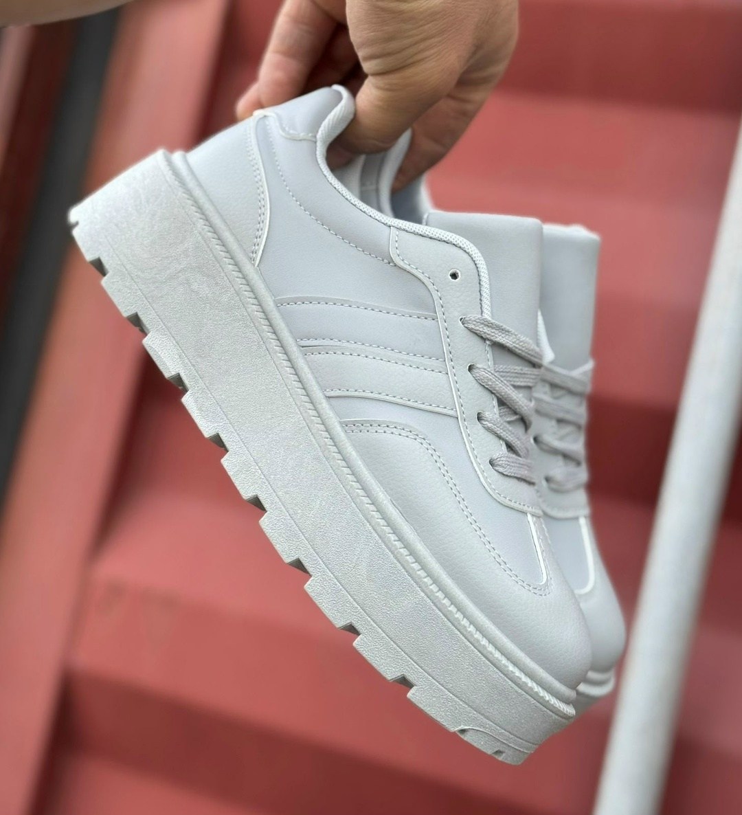 ,женские кроссовки,кроссовки белые женские на высокой подошве,кроссовки женские белые,кроссовки