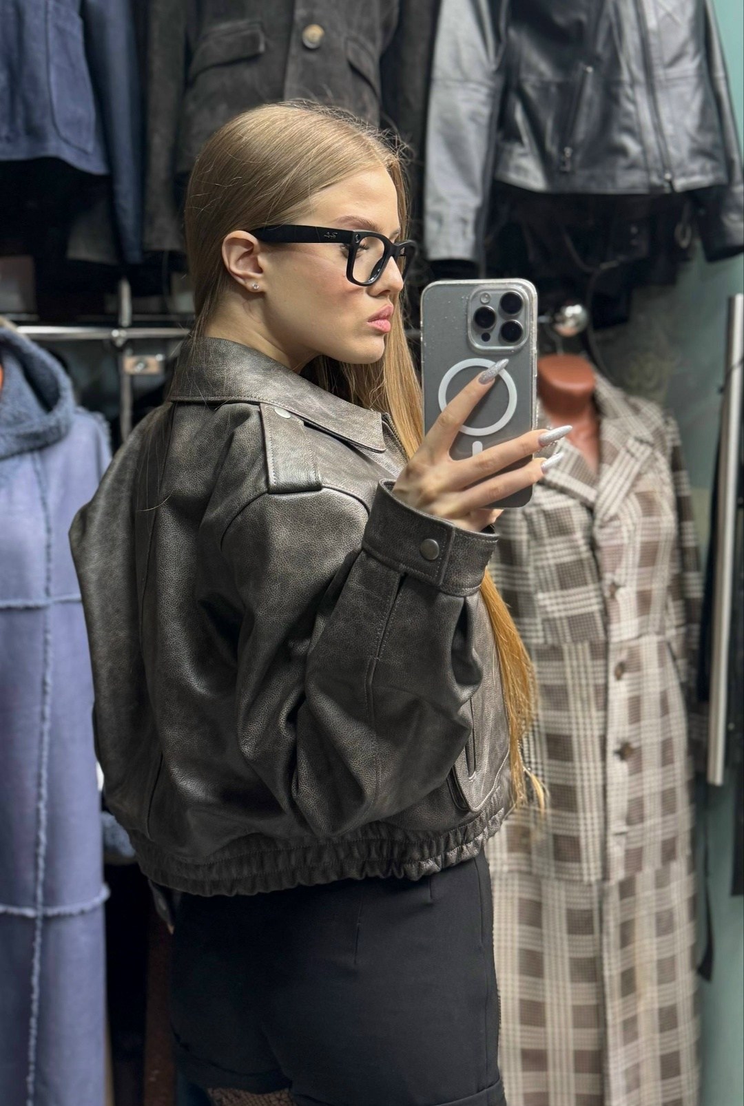 кожаная куртка,женская кожаная куртка,куртка бомбер,женская куртка,куртка косуха женская