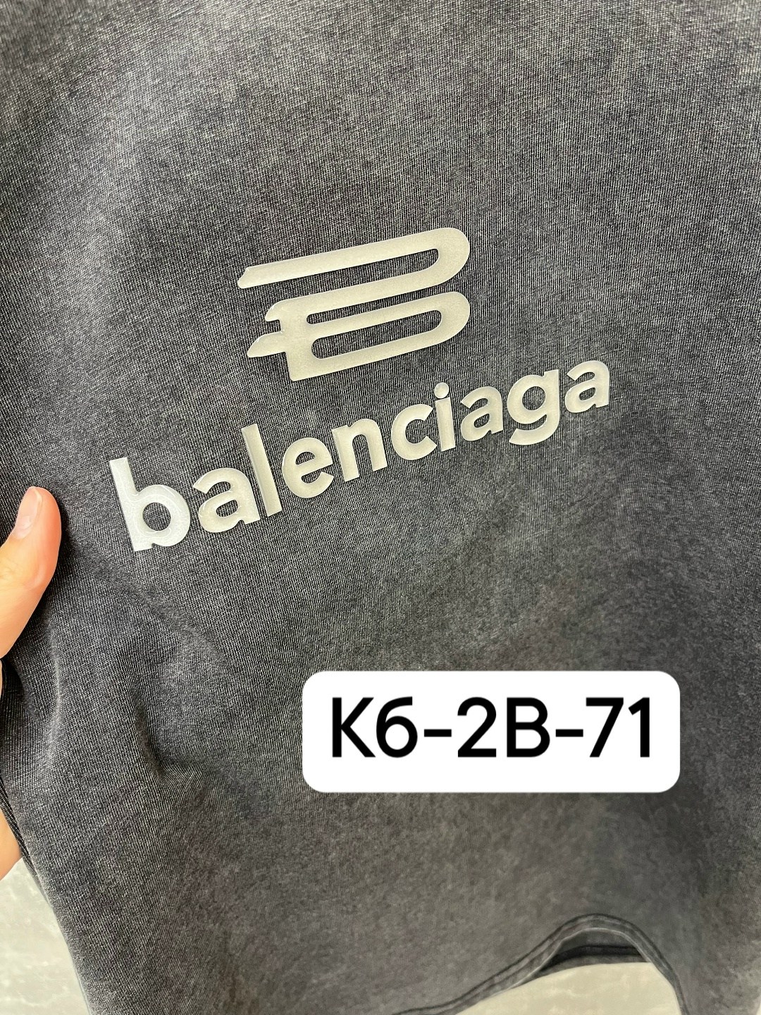 футболка balenciaga,мужская футболка balenciaga,футболка баленсиага,футболка женская balenciaga,футболки женские мужские