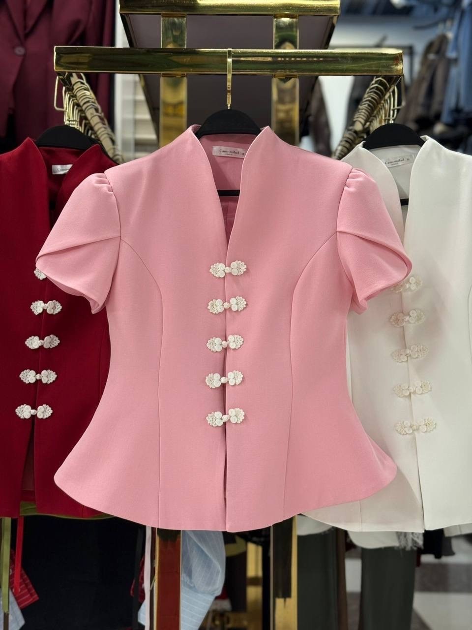 блузка модная,жакет с баской,женская блузка,женский костюм,пиджак приталенный