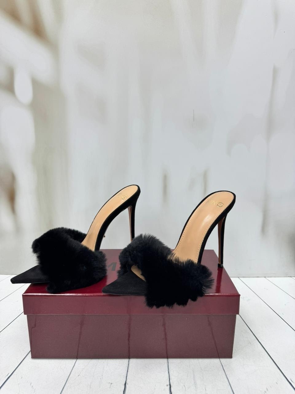 ,тапочки на каблуке,меховые босоножки,меховые туфли,пушистые туфли
