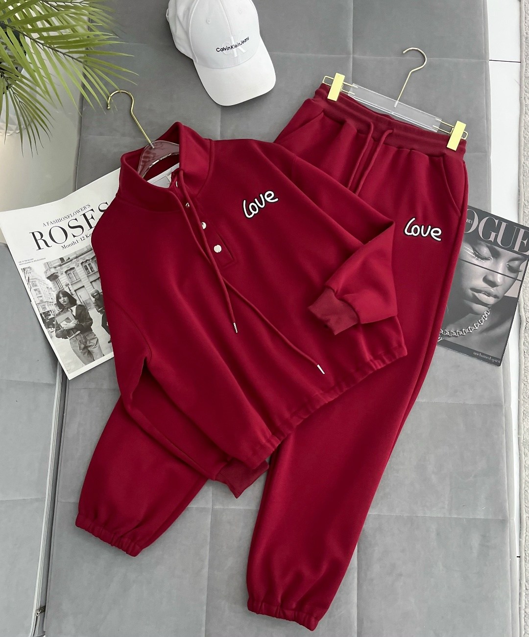 бежевый свитшот,свитшоты с круглым вырезом,трикотажные костюмы,костюм бежевый,свитшот с круглым вырезом