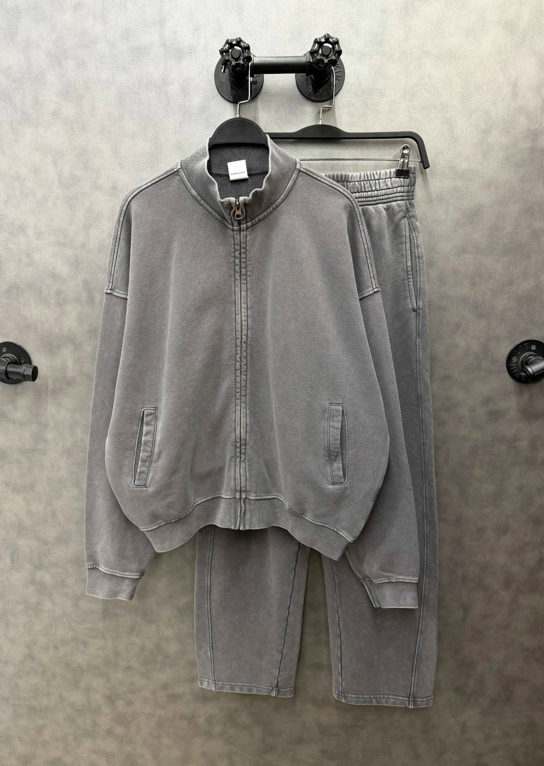 мужская мода,брюки спортивные,спортивные костюм,штаны спортивные,мужские спортивные брюки