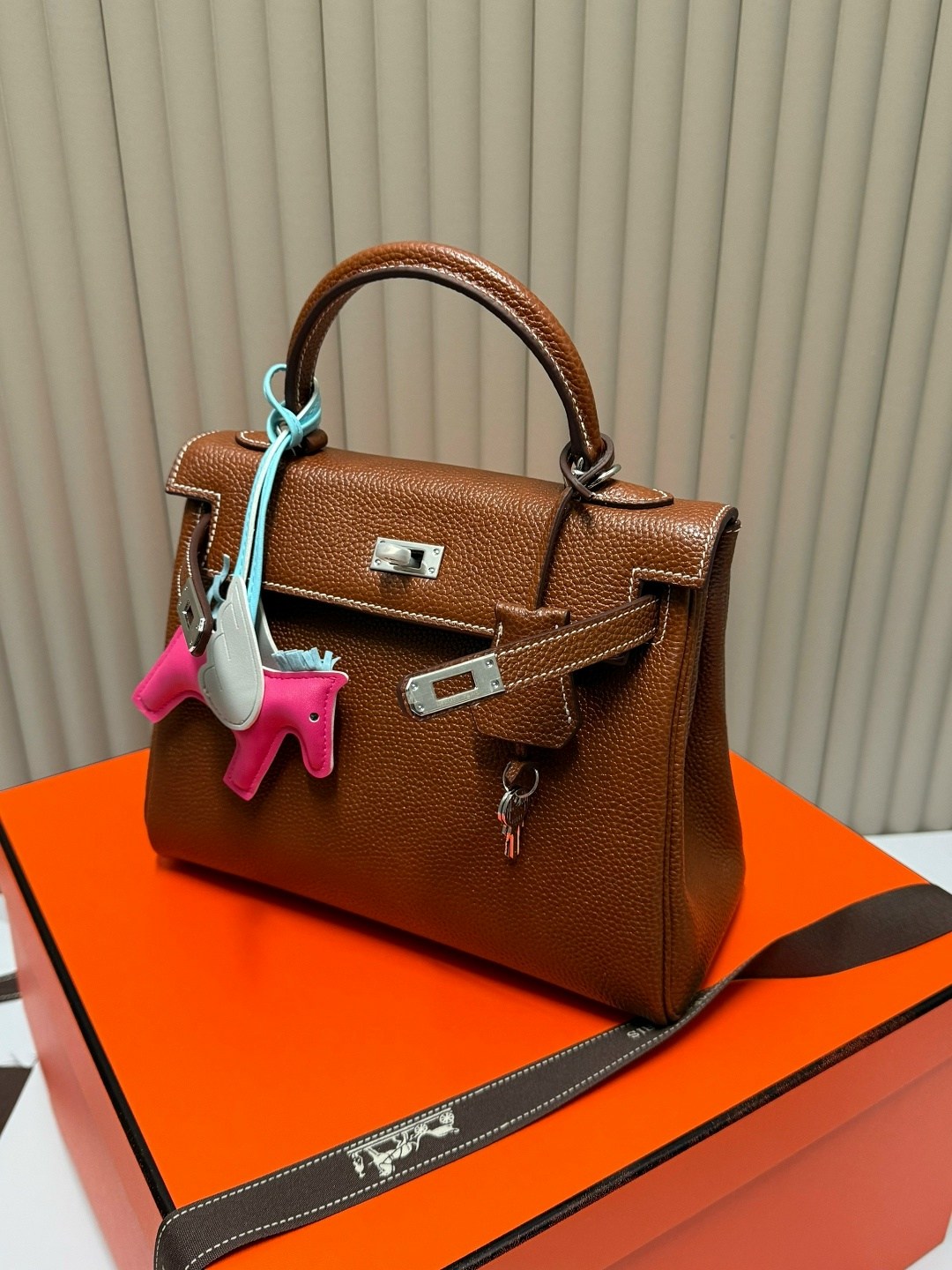 сумка hermes,женская сумка hermes,сумка хермес келли,сумка hermes kelly,сумка hermes kelly 40 хаки