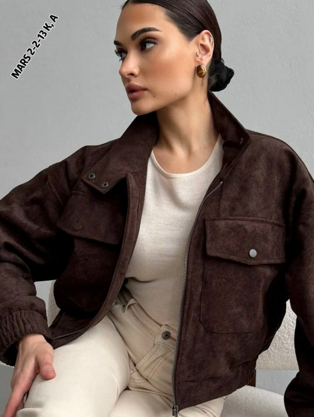 бомбер укороченный оверсайз замшевый куртка рабочего тренд saint shine,женская куртка бомбер из эко замши коричневого цвета,куртка бомбер,куртка замшевая,куртка замш