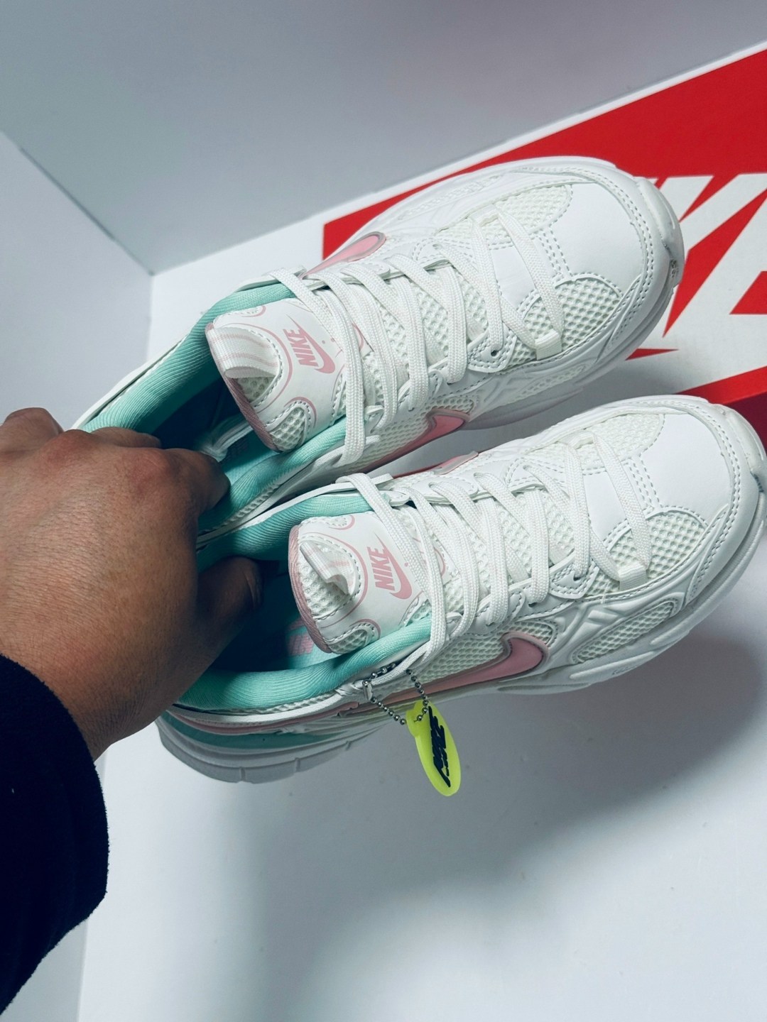 женские кроссовки nike,кроссовки nike,кроссовки nike v 2 k run,женские кроссовки,кроссовки