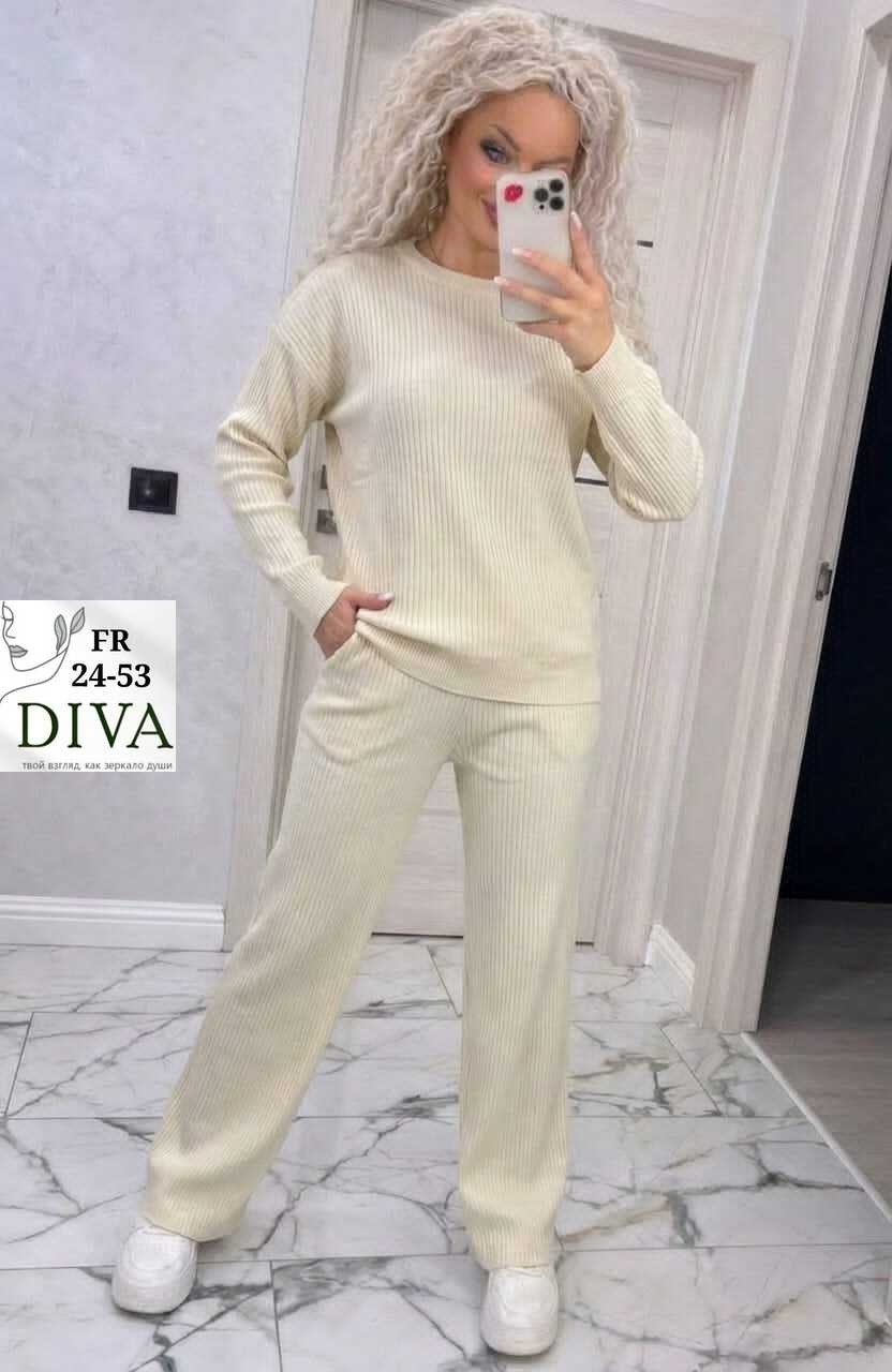 вязаный костюм с брюками палаццо,костюм классический,вязаный брючный костюм,трикотажный костюм,женские костюмы