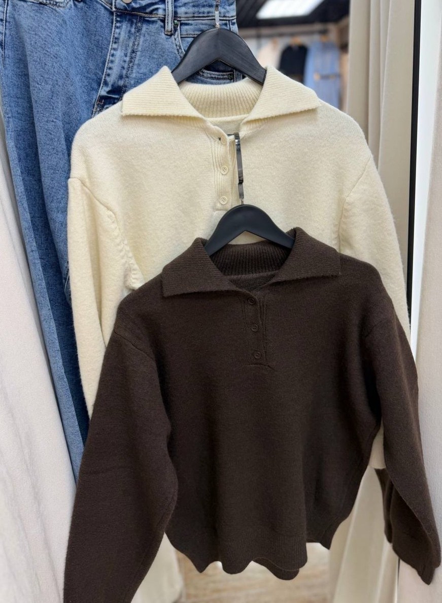 трикотажный джемпер,бежевый джемпер,джемпер,базовый джемпер,джемпер с воротником