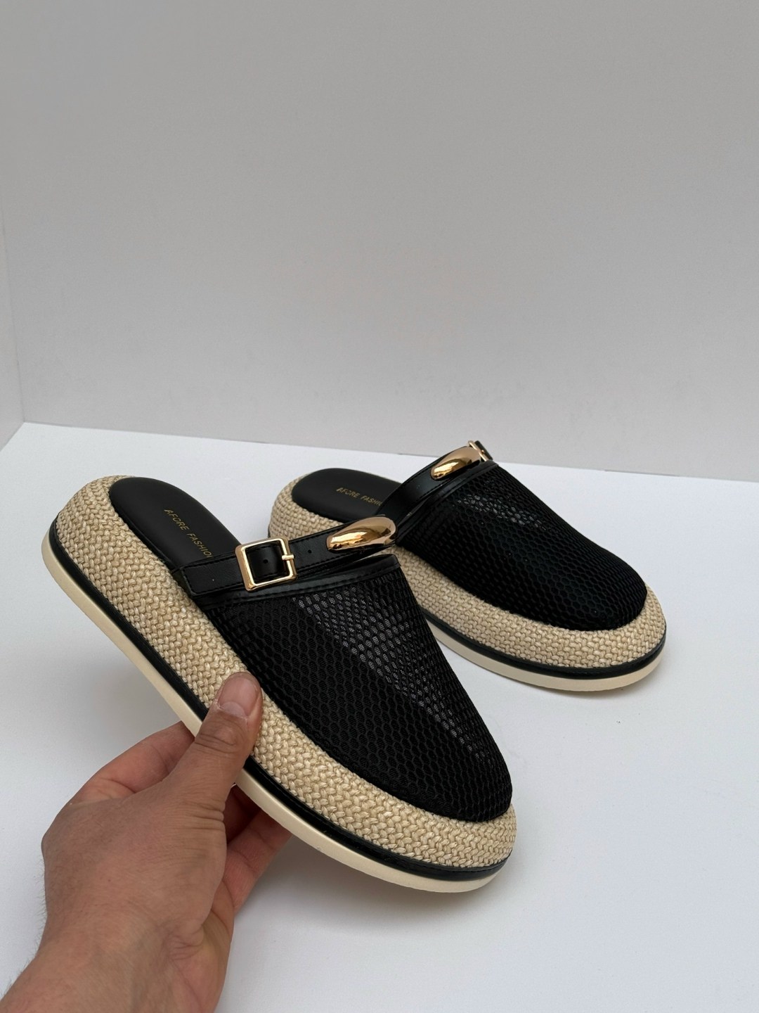 ,женские шлепанцы,женская ,тапочки модные,шлепки женские