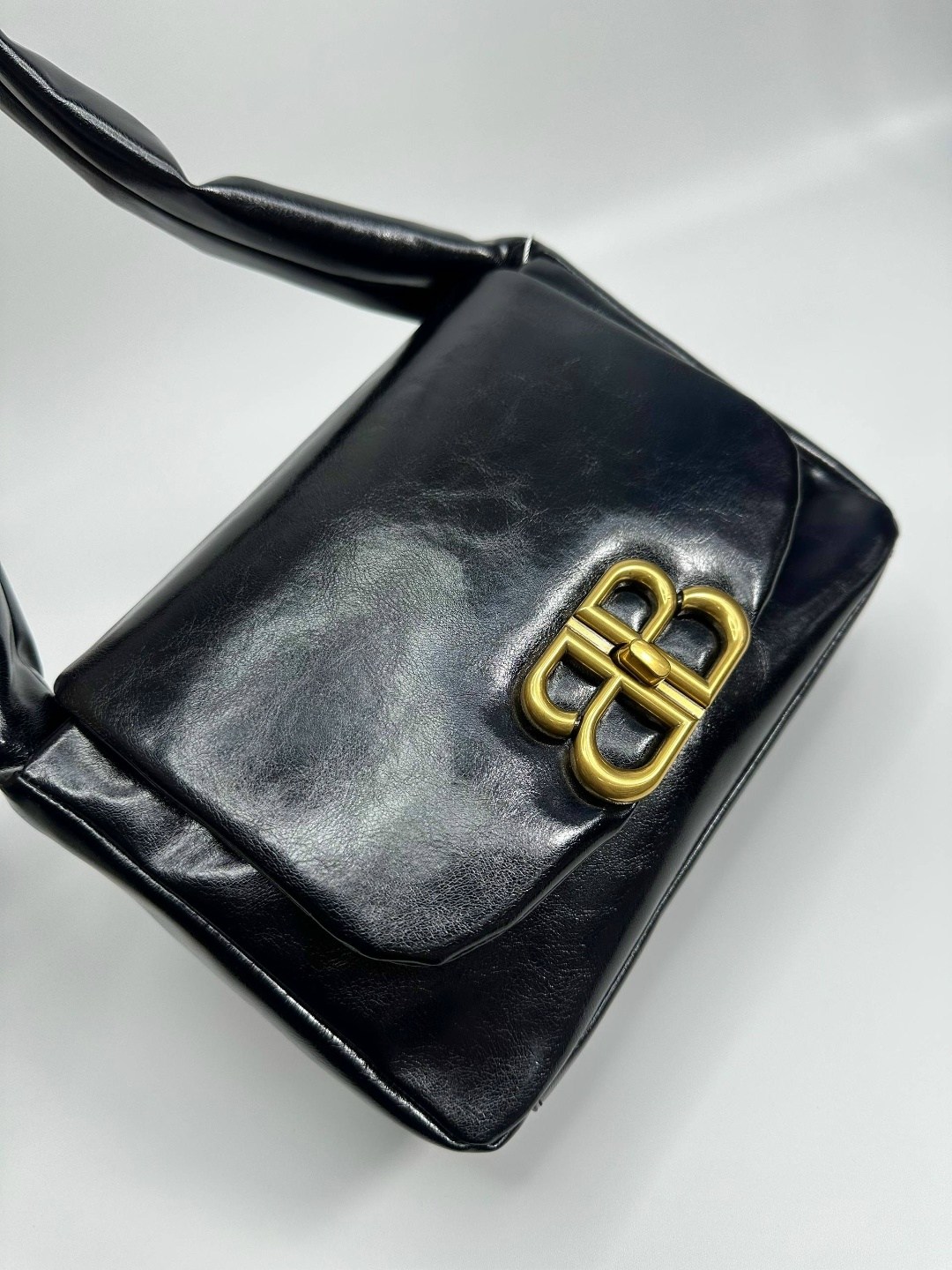 сумка balenciaga,сумка женская balenciaga,balenciaga сумка на плечо,сумка,большая сумка через плечо через цепочку balenciaga