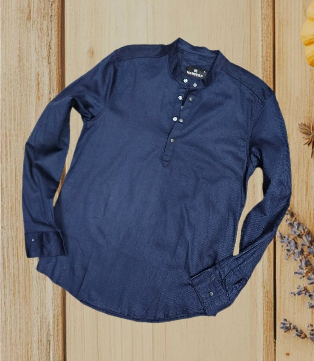 мужской стиль кэжуал,мужской повседневный стиль,мужской повседневный стиль одежды,мужская мода,голубые брюки белая рубашка