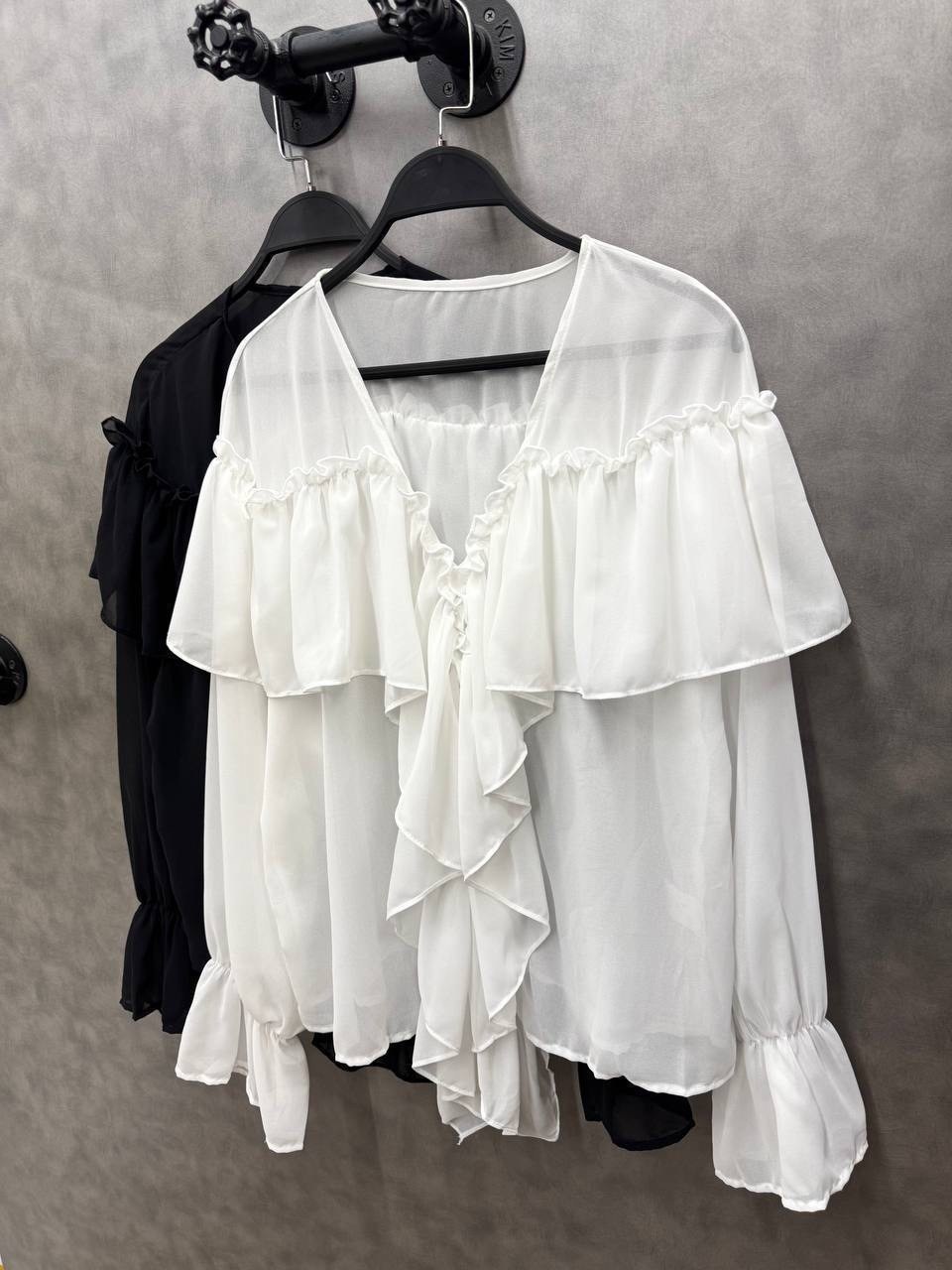 блузка с рюшами,нарядная блузка с воланами,блузка с оборками,блузка с джинсами,стильные наряды