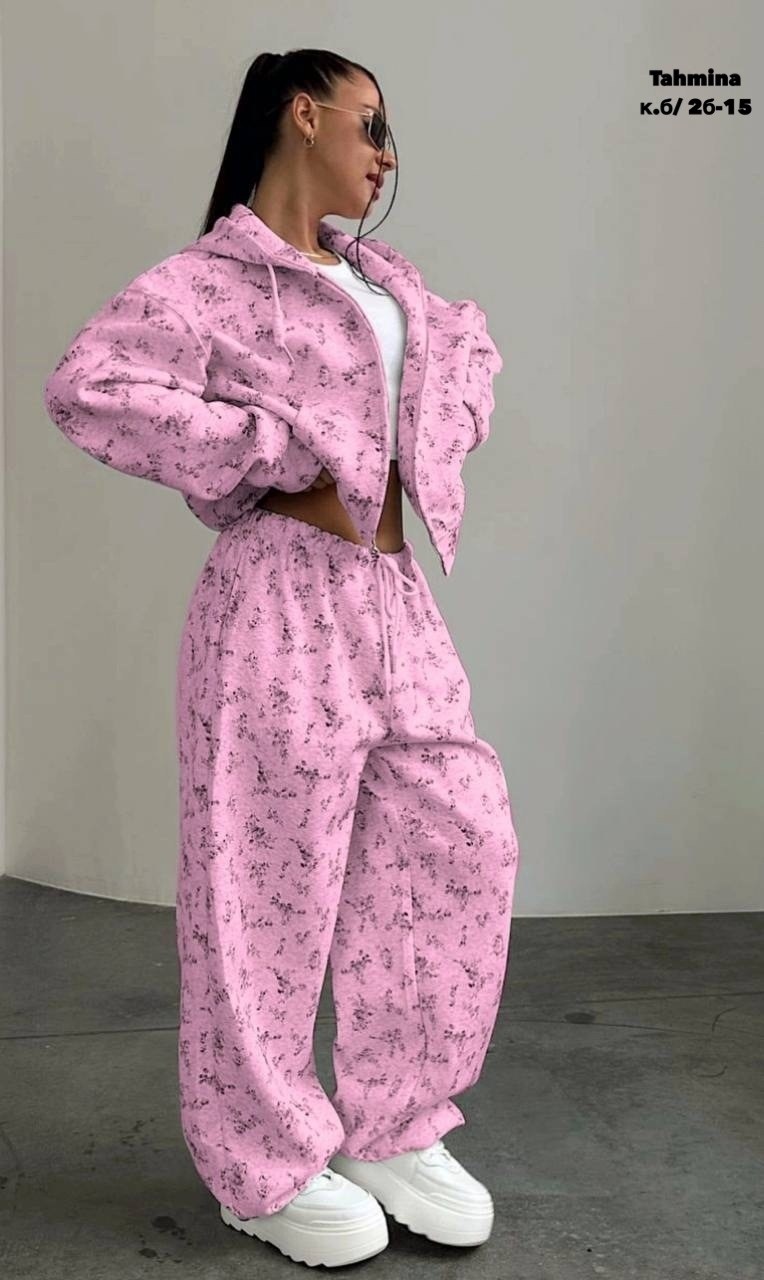 костюм спортивный женский,костюм женский,стильные костюмы,костюм с принтом,костюм розовый