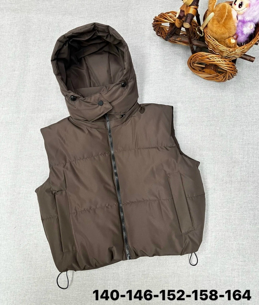 жилетка женская,жилетка,теплый жилет,женский жилет,жилетка с капюшоном