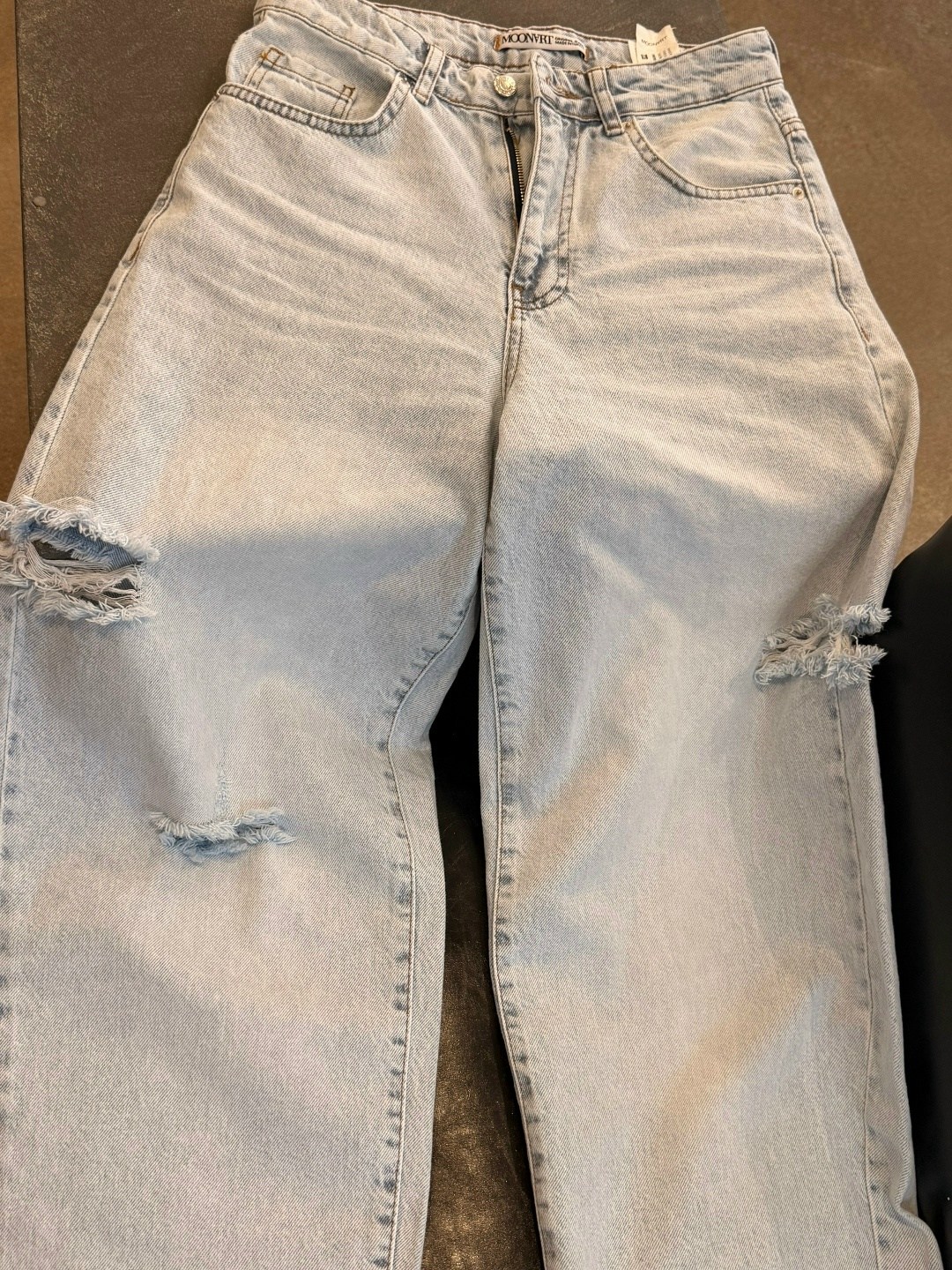 стильные джинсы,джинсы прямого кроя,женские джинсы,джинсы женские широкие,широкие джинсы