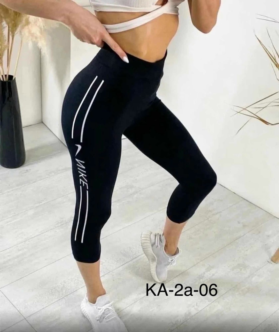 лосины женские для спорта,легинсы короткие на девушке,лосины женские,бриджи женские спортивные,спортивные леггинсы