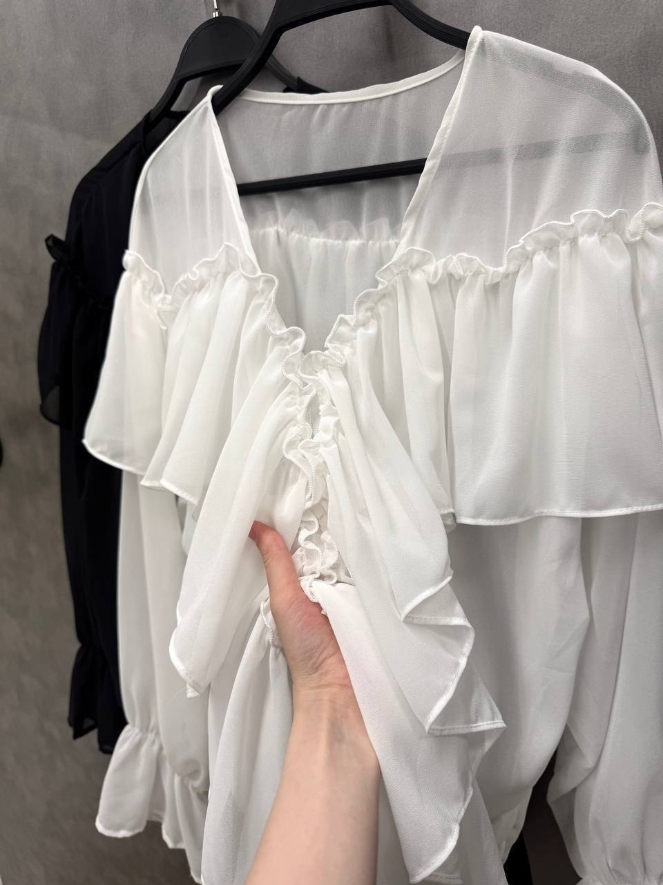 блузка с рюшами,нарядная блузка с воланами,блузка с оборками,блузка с джинсами,стильные наряды