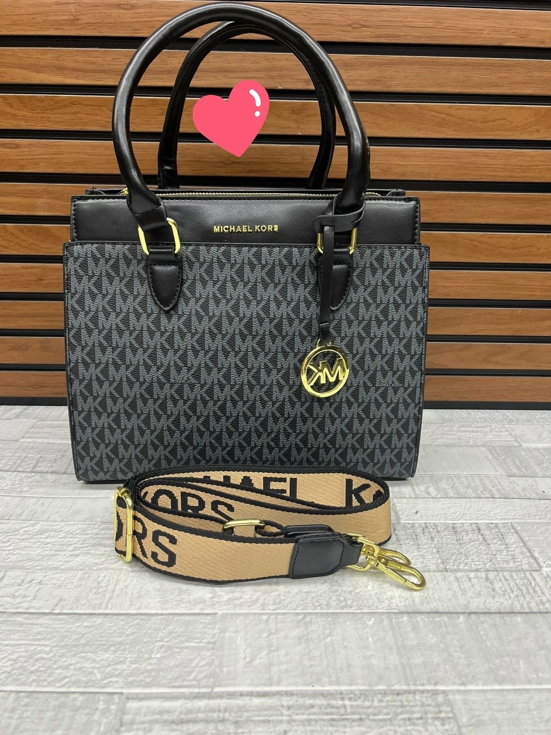 сумка женская michael kors,женская сумка большая стильная michael kors,сумка michael kors,michael kors стильная сумка через плечо,женская сумка реплика kors michael