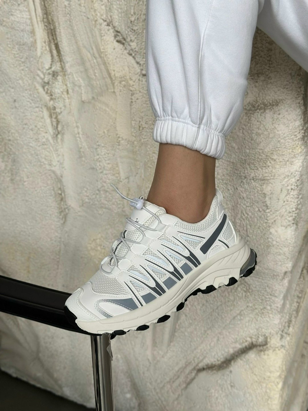 кроссовки женскиe,кроссовки кожа,массивные кроссовки брендовые,женская ,кроссовки женские белый