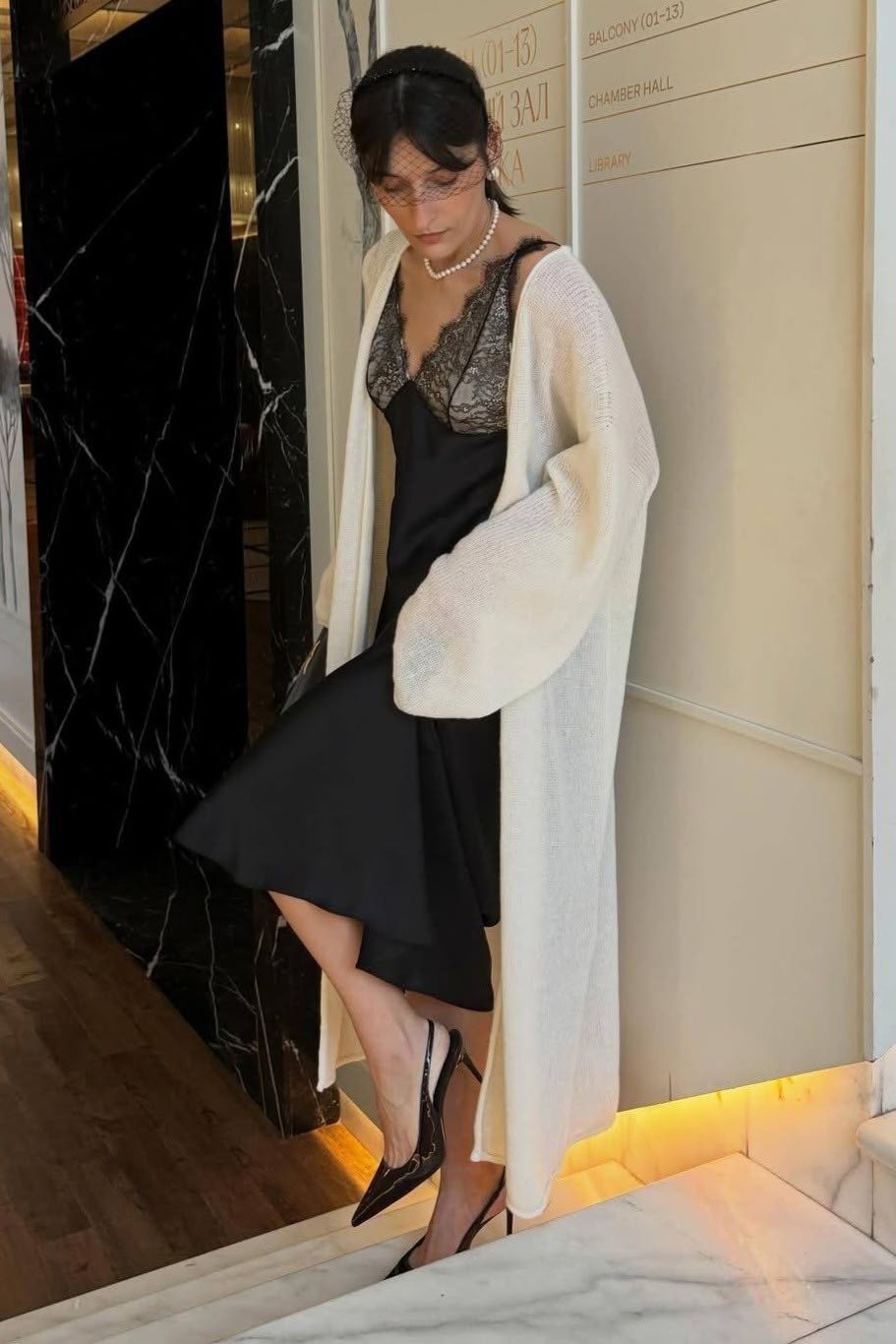 платье комбинация,платье с кружевами,платье модное,платье-комбинация миди с кружевом черного цвета,нарядное платье