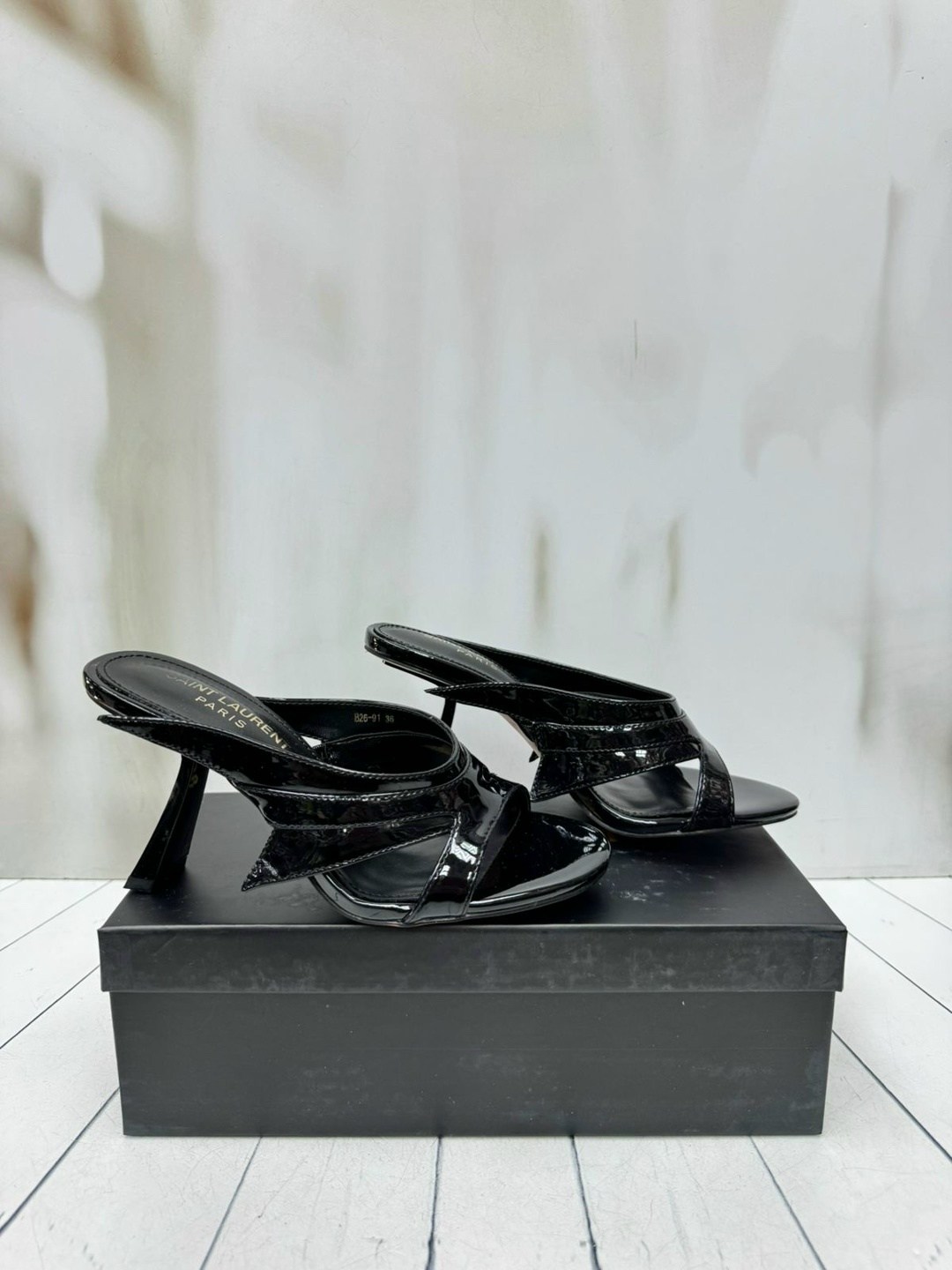 ,женские босоножки,черные босоножки,босоножки saint laurent, женская