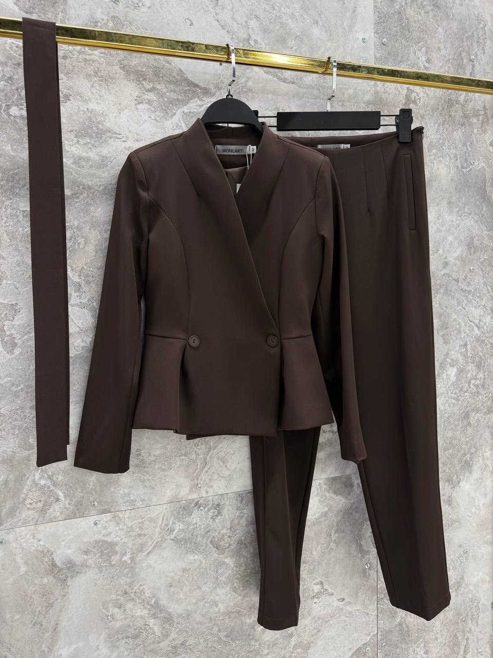 брючный костюм,элегантный брючный костюм,брючный костюм женский,классический костюм женский брючный,брючный костюм женский деловой