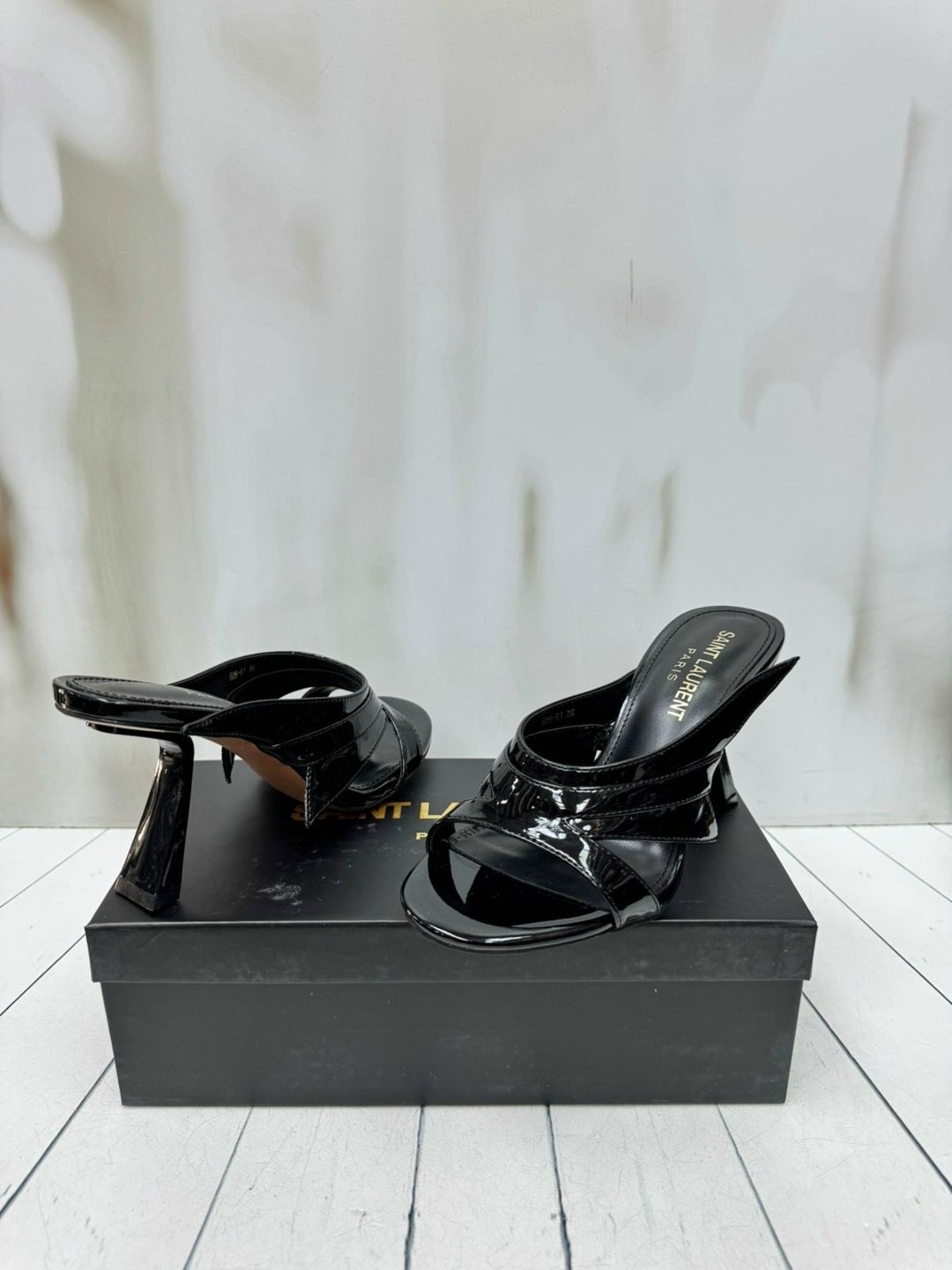 ,женские босоножки,черные босоножки,босоножки saint laurent, женская