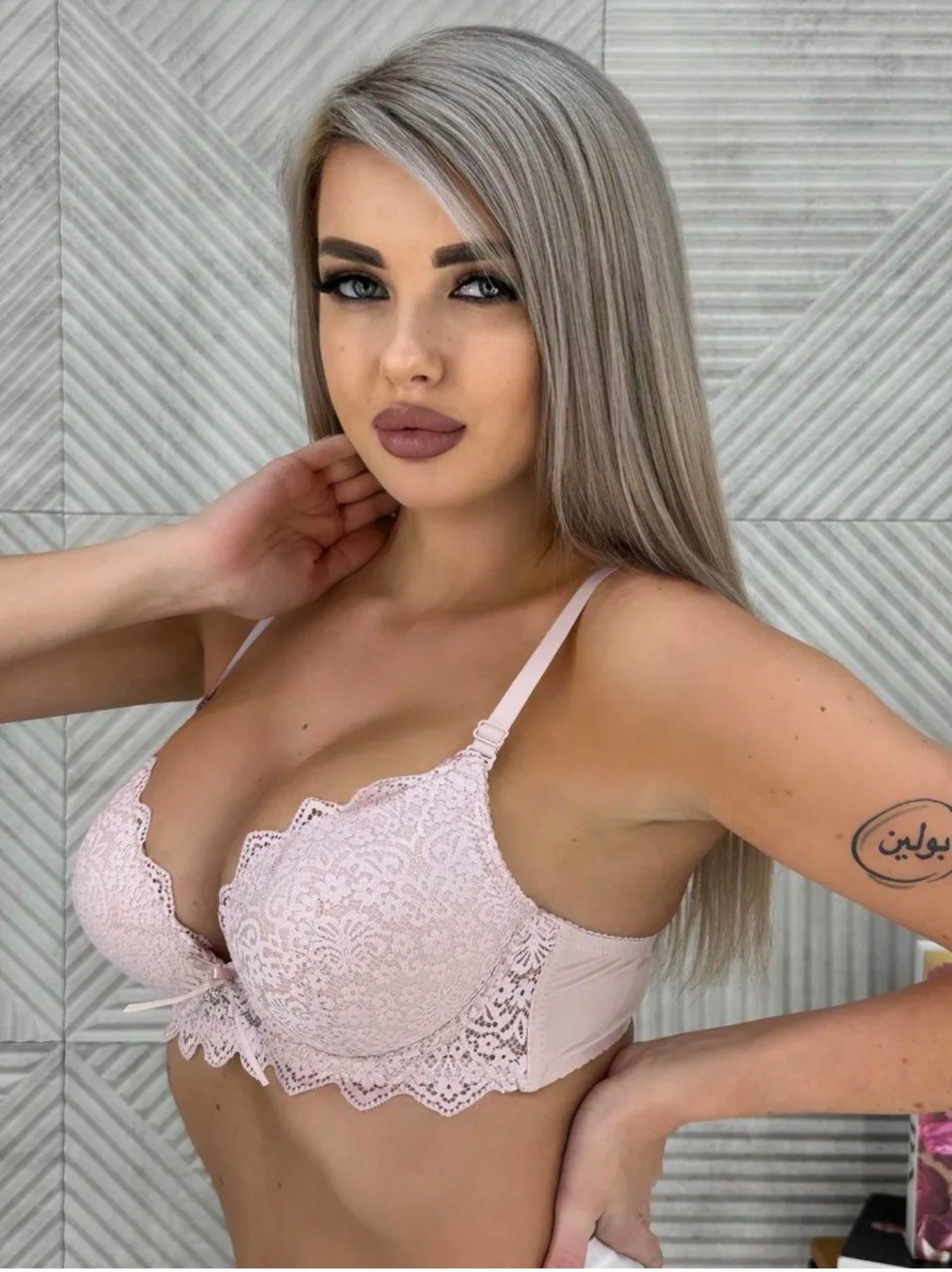 бюстгальтер красный,бюстгальтер женские,бюстгальтер,модели бюстгальтера,бюстгальтер бюстье