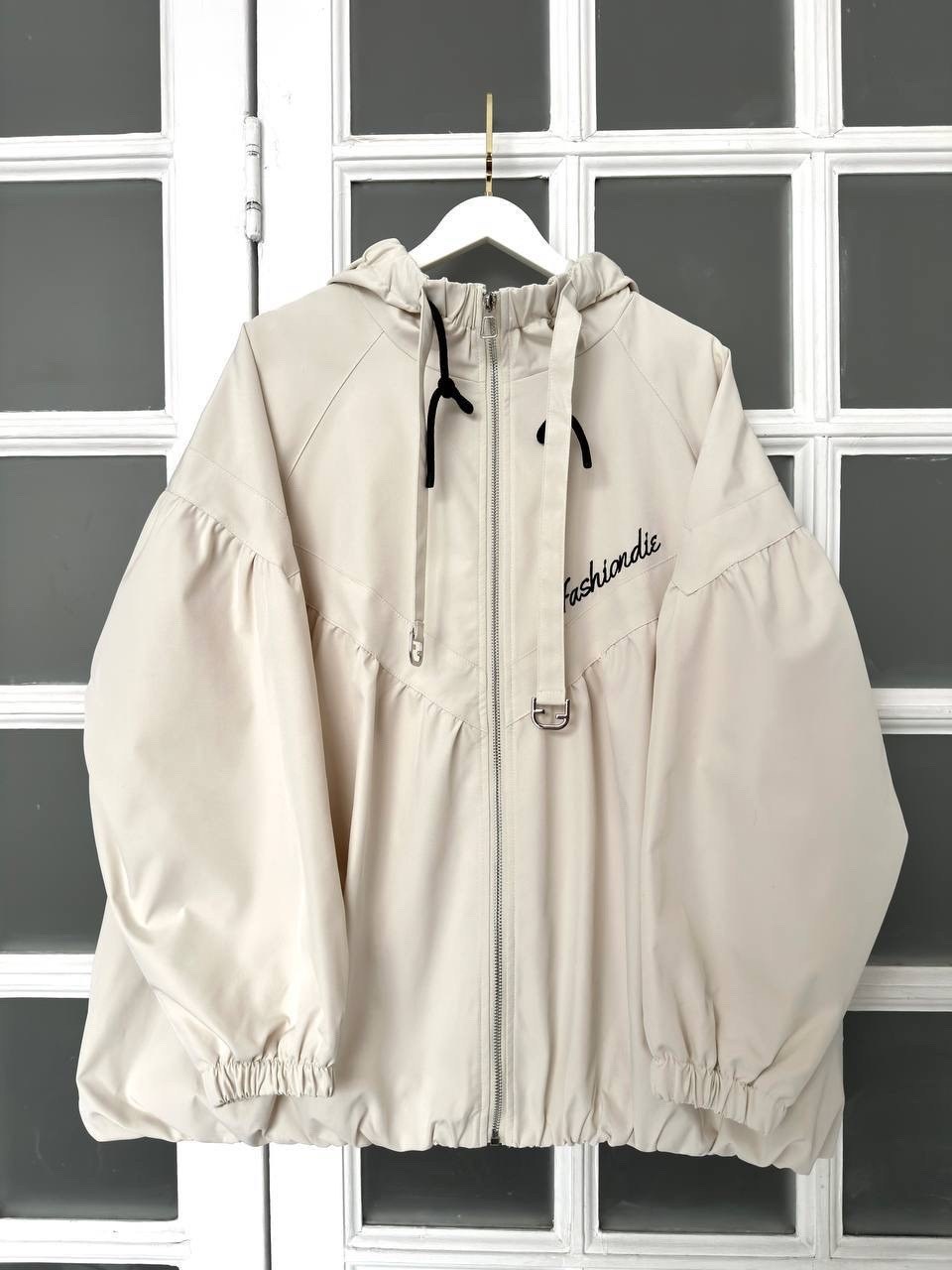 куртка стильная,ветровка женская,куртка женская,легкая куртка,ветровка