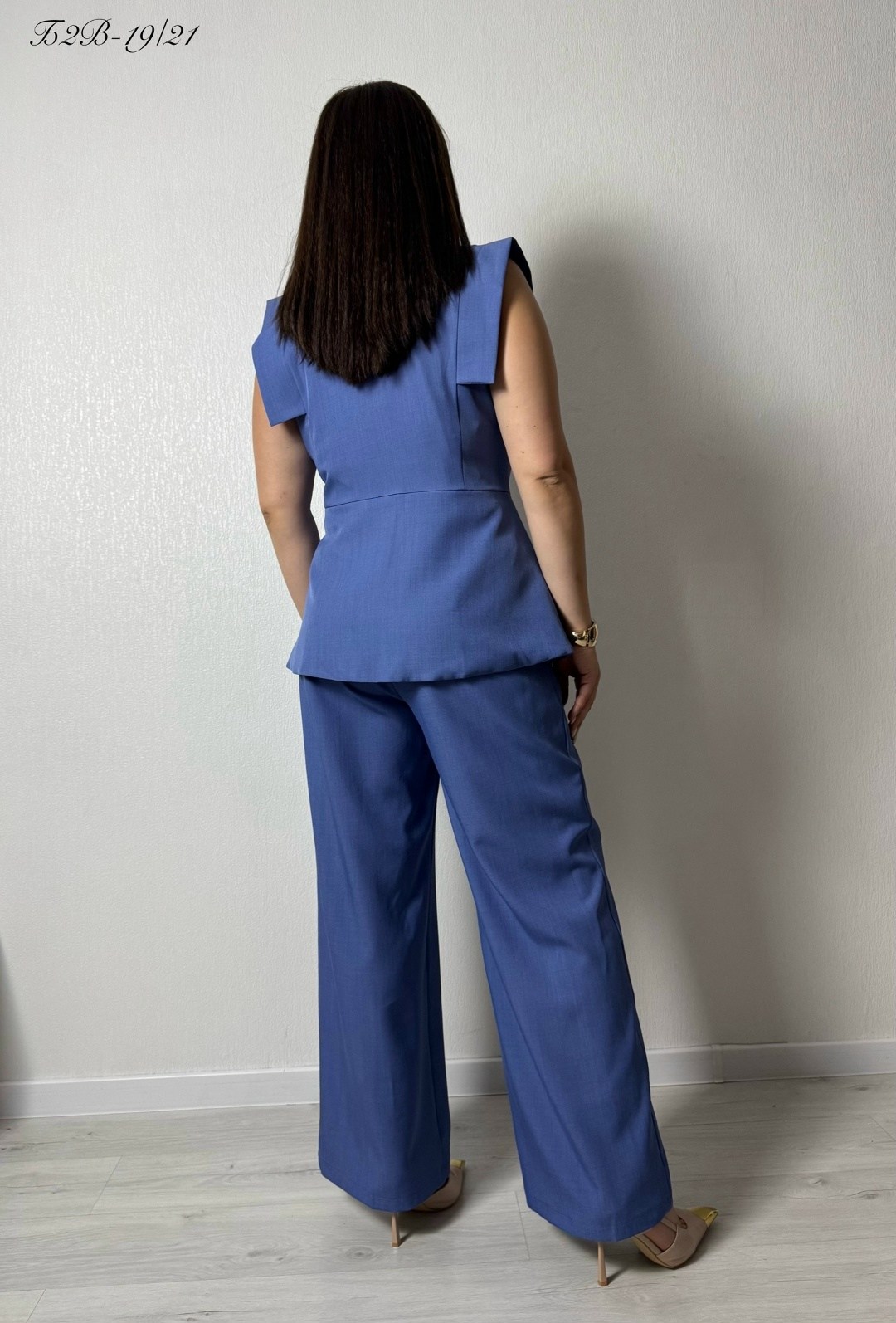 женские костюмы,брючный костюм,женские костюмы брючные,голубой брючный костюм женский,брючные костюмы для женщин