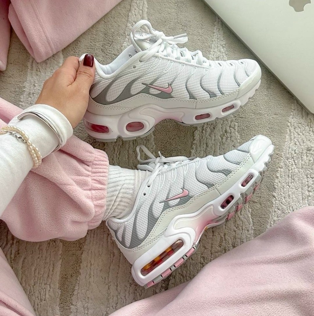 кроссовки спортивные air max tn plus nike,найк тн плюс air max plus tn white/pink,кроссовки летние спортивные nike air max tn plus,кроссовки спортивные air max plus nike,кроссовки air max plus от nike