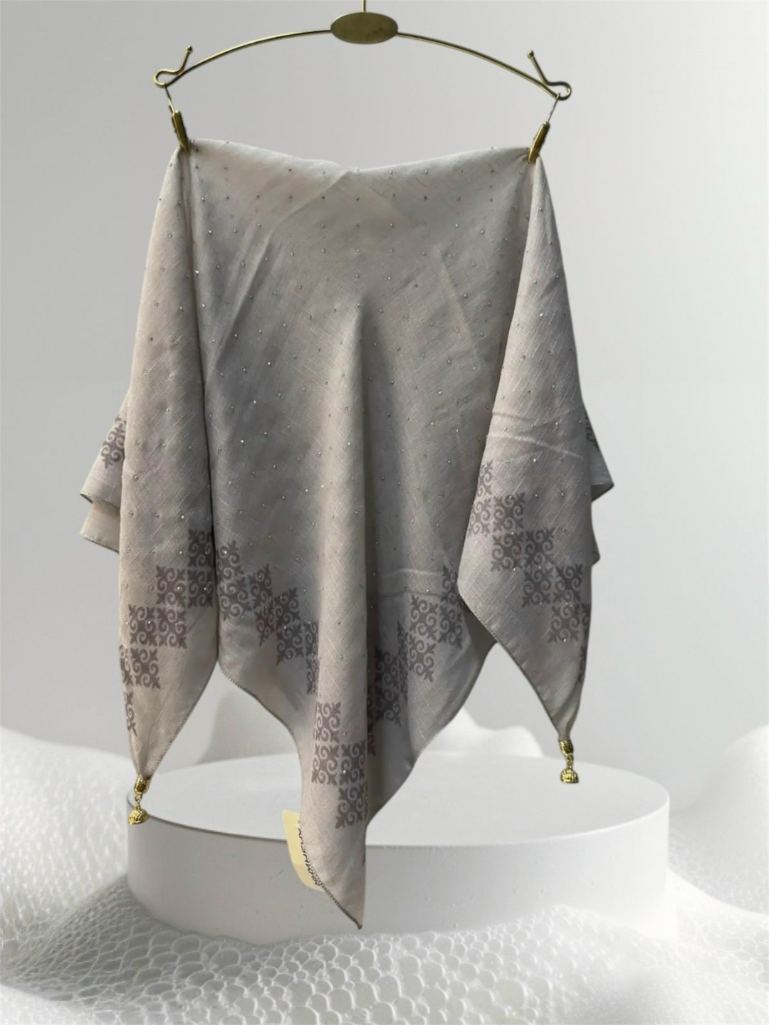 теплые платки,атласный платок,платки женские,шарфы для женщин,шелковый шарф