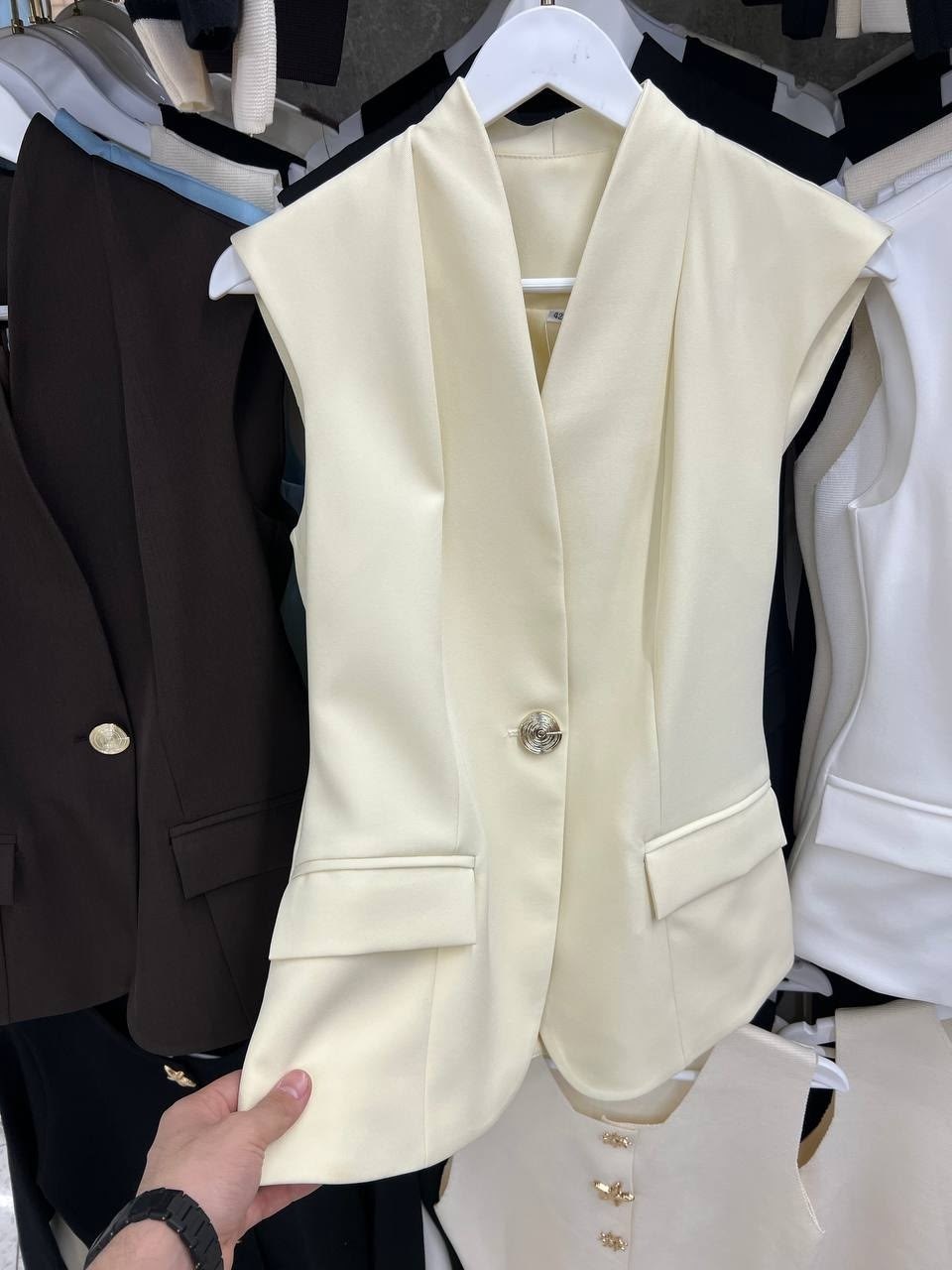 женский жилет,жилетка женская,белая жилетка женская костюмная,жилет для женщин,жилет