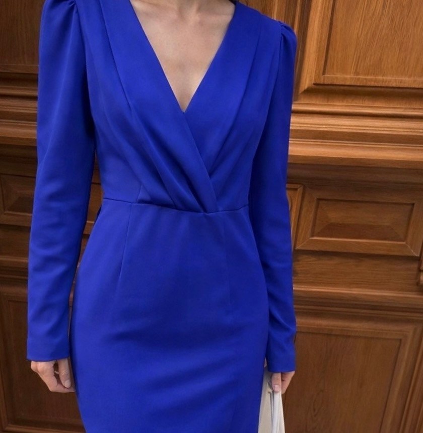 платье,атласное платье,платье с декольте,платье атласное мини,модное платье