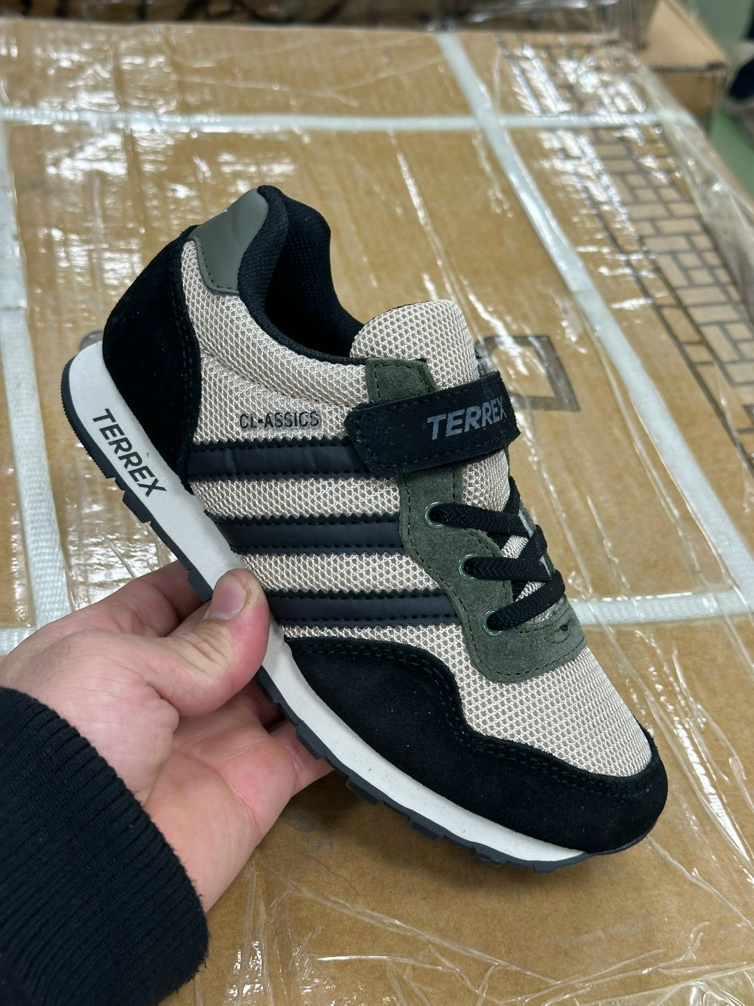 кроссовки мужские adidas,кроссовки adidas,,кроссовки адидас кожаные,кроссовки адидас