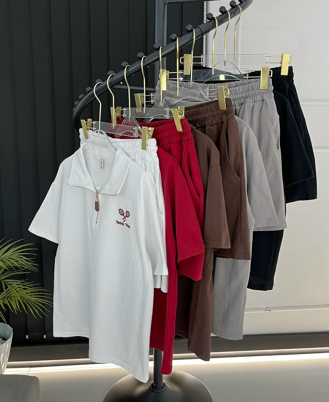 стильные костюмы,женская футболка,стиль футболка,футболки дизайн