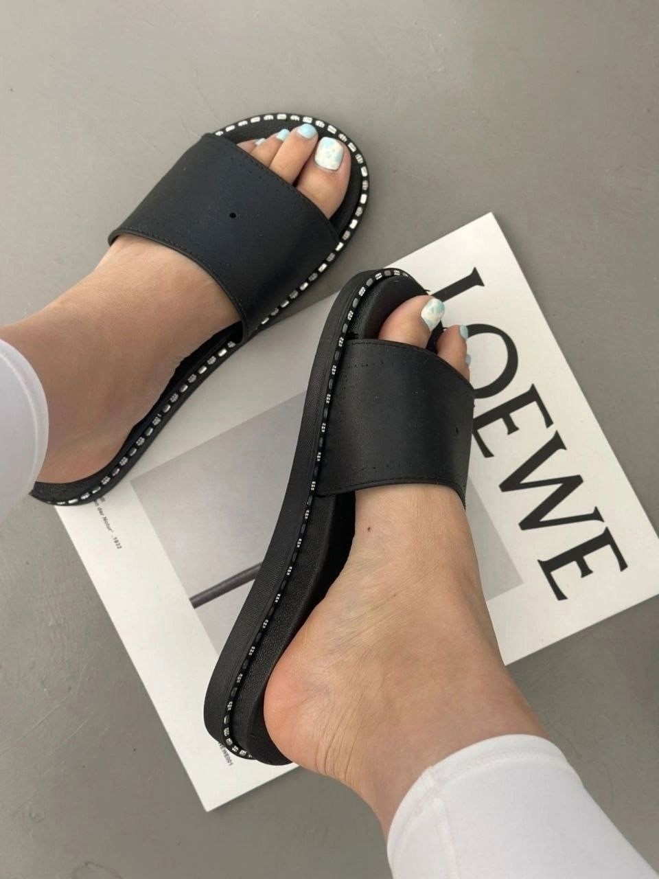 ,шлепанцы женские,женские тапки,шлепки кожаные на низкой платформе,шлепки кожаные alba