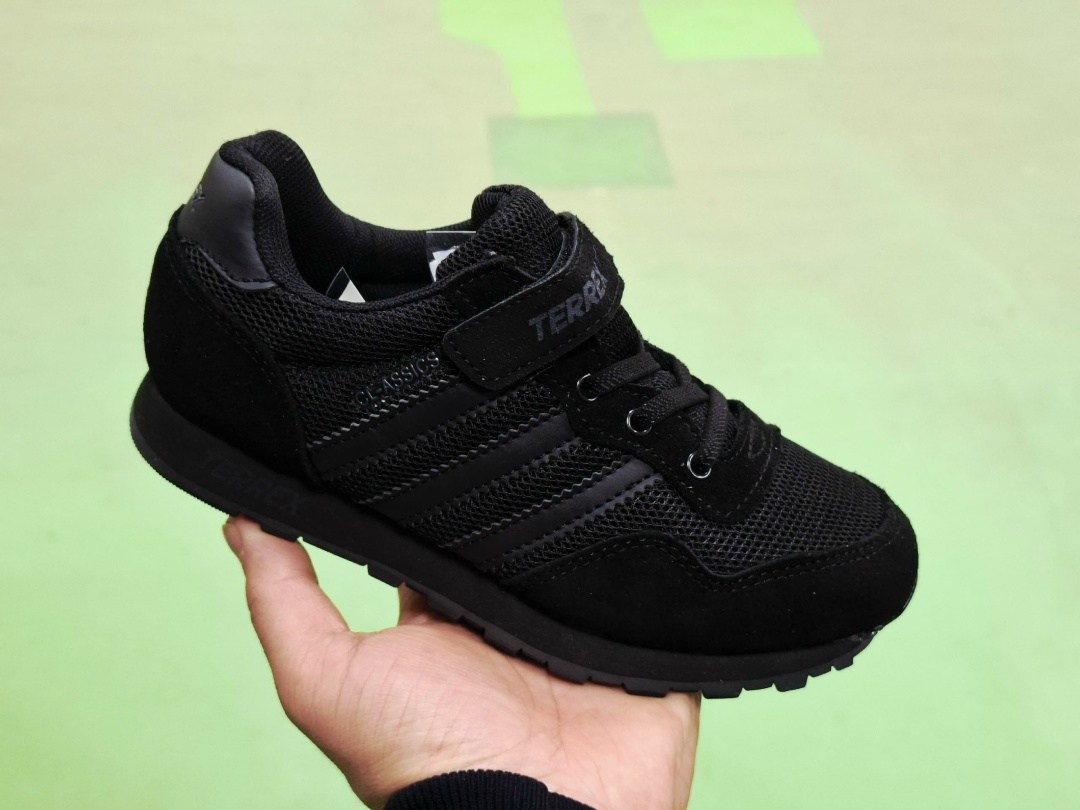 кроссовки адидас детские 21 размер черные,adidas кроссовки,кроссовки адидас детские,кроссовки адидас детские 675005,детские кроссовки adidas