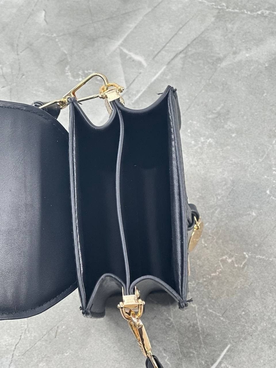 cумка louis vuitton,louis vuitton сумка на плечо кросс-боди,сумка луи виттон белая,сумка женская louis vuitton,маленькая сумка