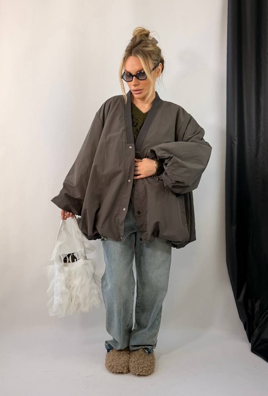 бомбер женский оверсайз,женская куртка-бомбер оверсайз,куртка оверсайз,оверсайз бомбер,оверсайз стиль