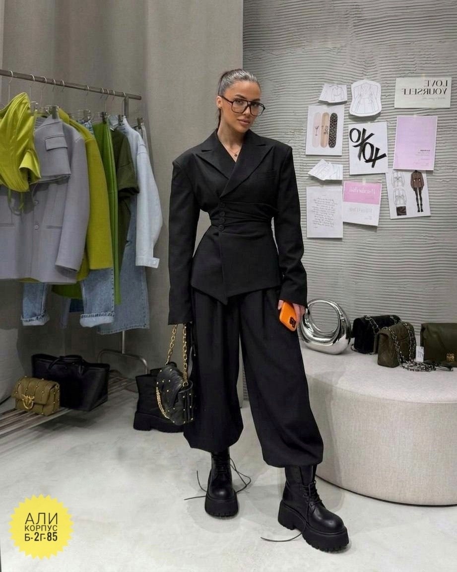 белый брючный костюм,белый костюм,брючный костюм с поясом,брючный костюм женский