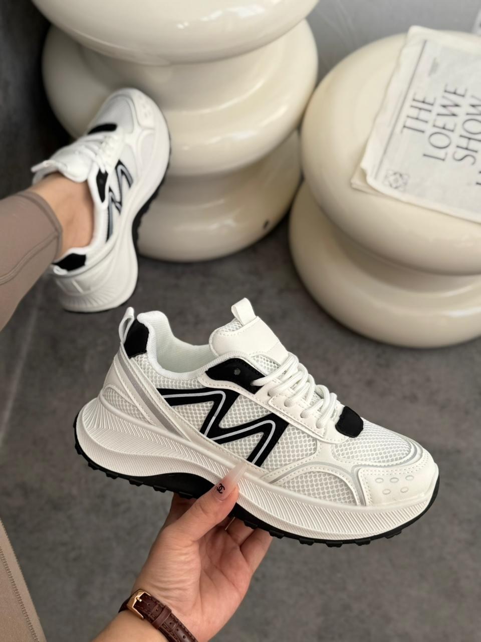 кроссовки женскиe,кроссовки для женщин,кроссовка,модные кроссовки,спортивная