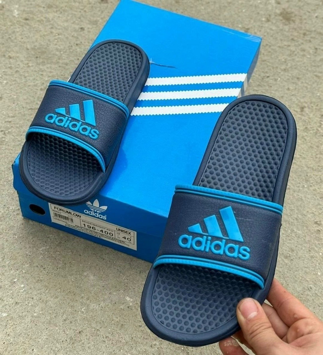 шлепки адидас,шлепки адидас изи,шлепки adidas,шлепанцы adidas adilette comfort,шлепки мужские