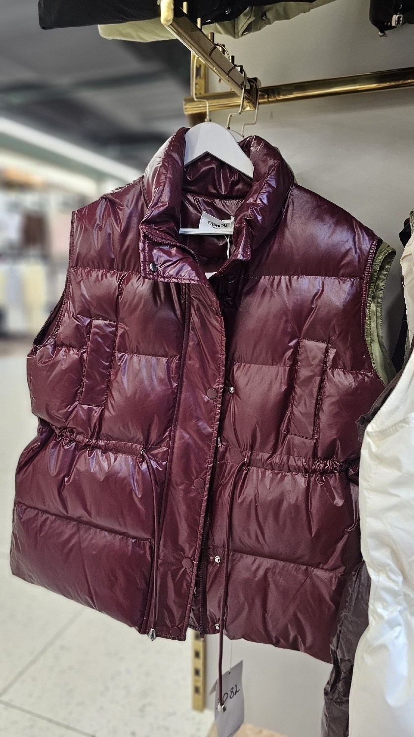 пуховой жилет,теплый жилет,жилет,женские жилеты,жилет двухсторонний