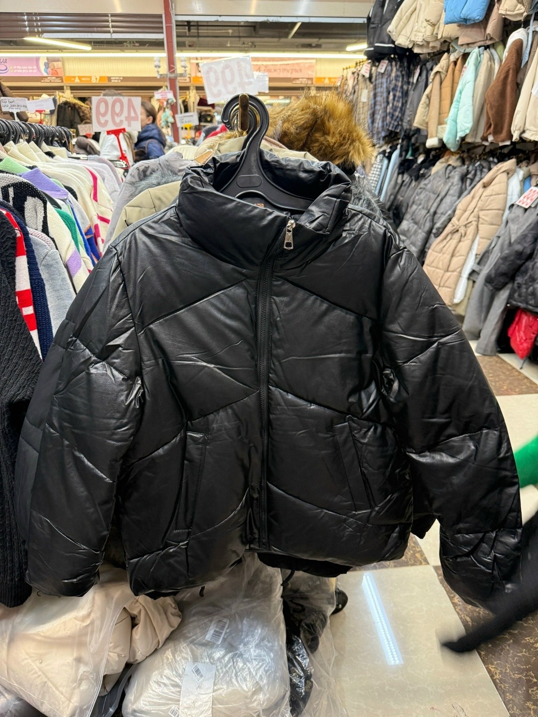 женская куртка из экокожи,куртка кожаная,куртки из экокожи женские зимние,куртка кожаная женская черный капюшон экокожа,куртка экокожа женская осень